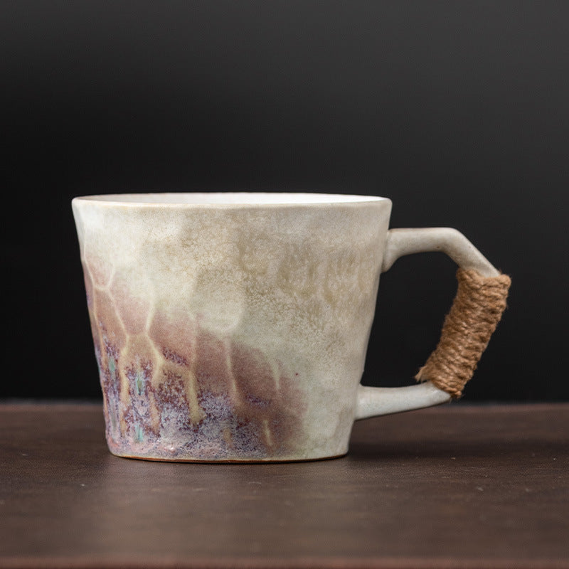 Tazza in ceramica fatta a mano viola