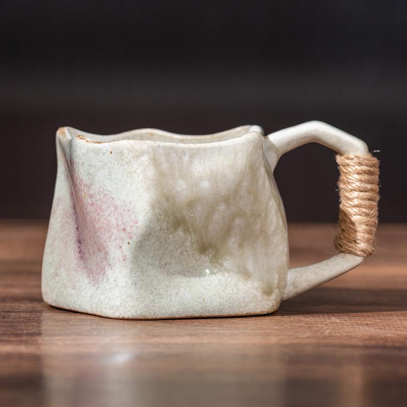 Tazza di tè irregolare artigianale viola