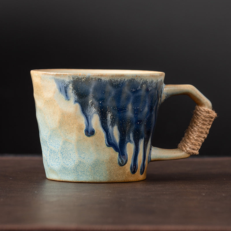 Tazza in ceramica fatta a mano blu