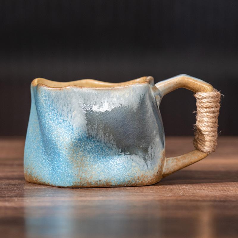 Tazza di tè irregolare artigianale blu
